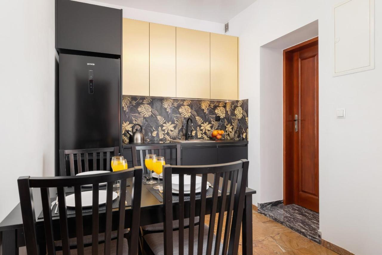Apartments On Krupowki Street With Mountain View By Noclegi Renters 자코파네 외부 사진